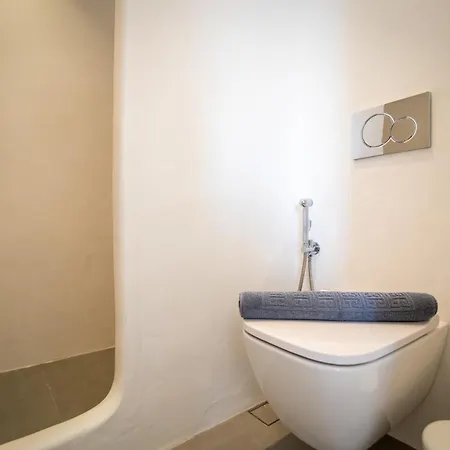 A Short Lemon Tree דירה