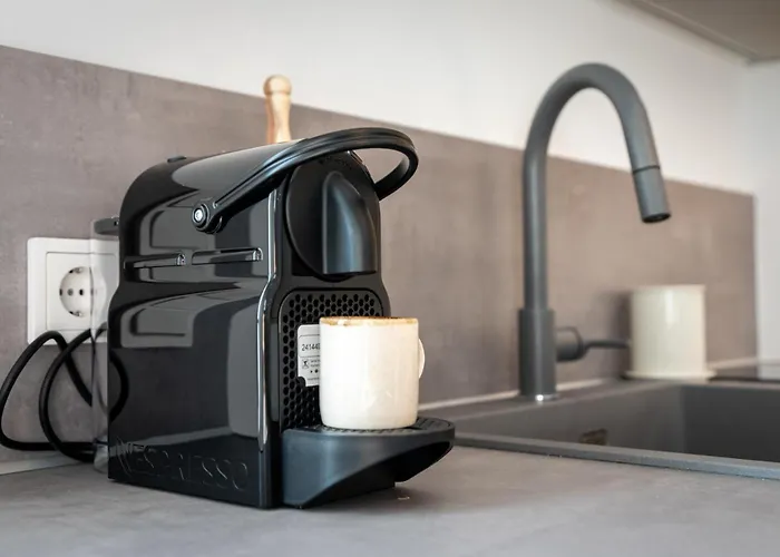 A Short Lemon Tree * Naxos City