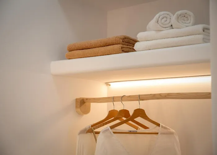 A Short Lemon Tree Appartement *