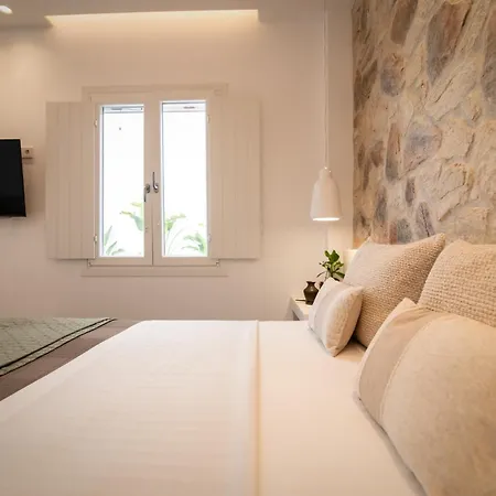 A Short Lemon Tree Apartment *