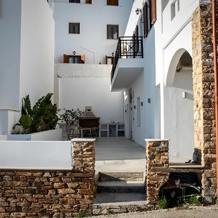 A Short Lemon Tree * Naxos City